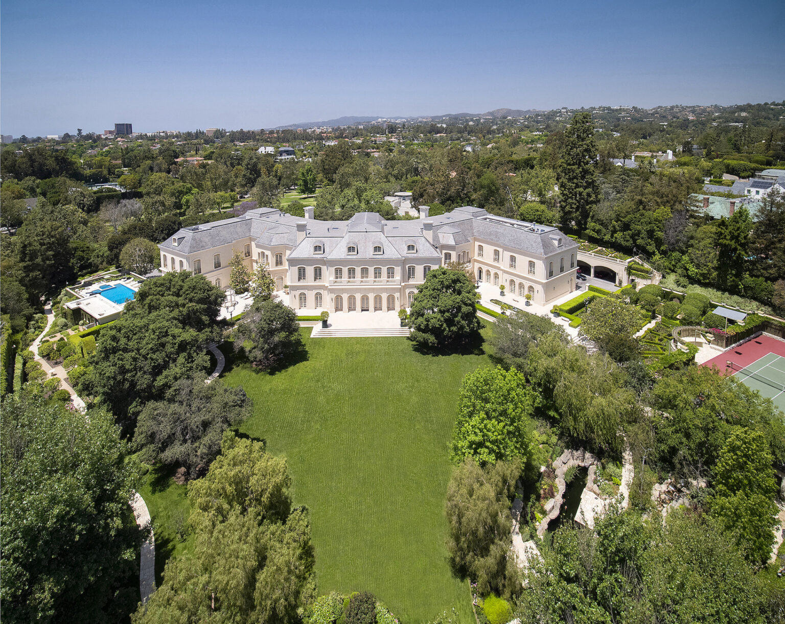 Legendary Spelling Manor Estate In Los Angeles Lists For $165 Million ...